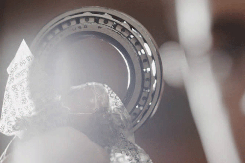 Bearing vibration and temperature inspection